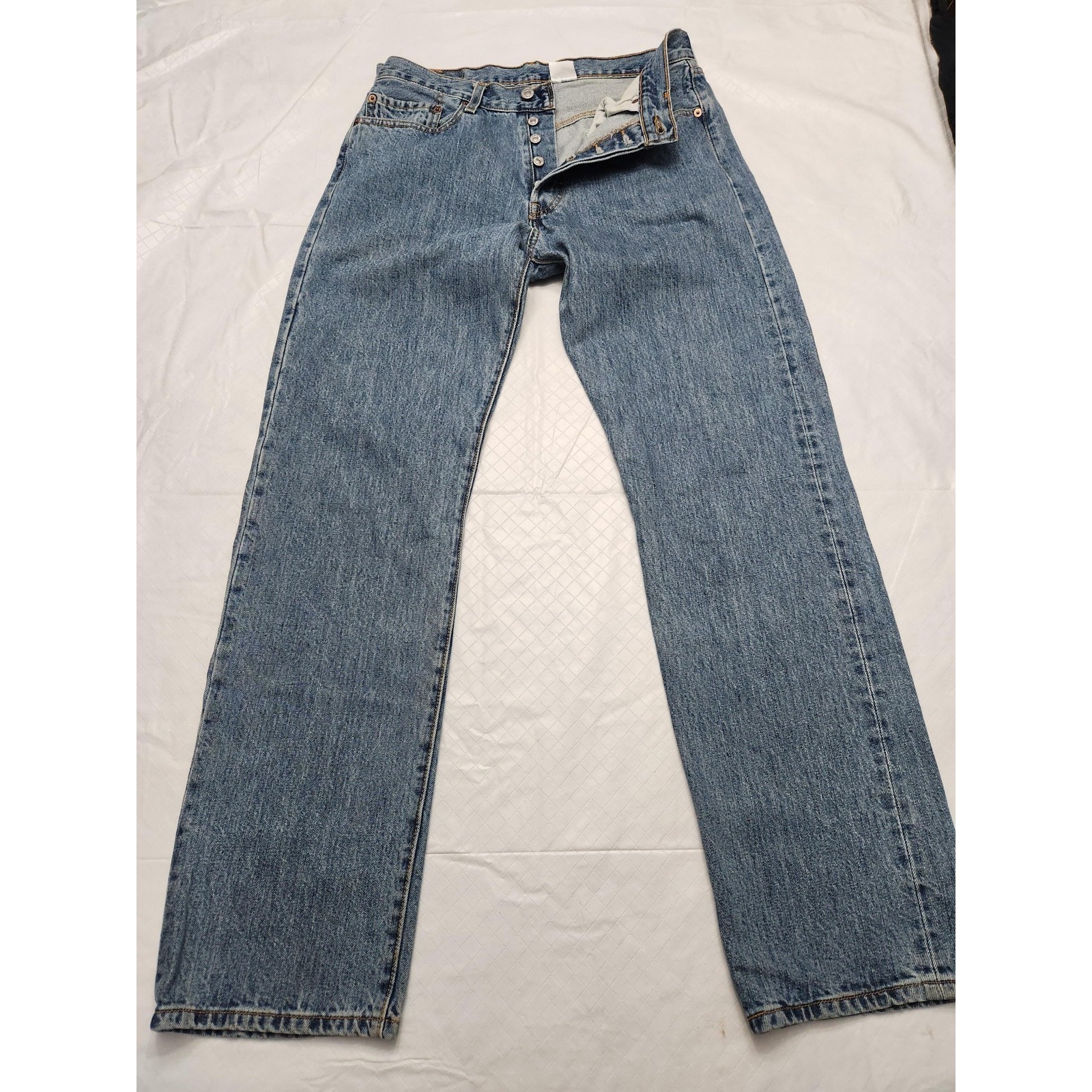 Levis 501 Jeans Mens 32x32 Blue Medium Wash Straight Leg Button Fly Denim Pants